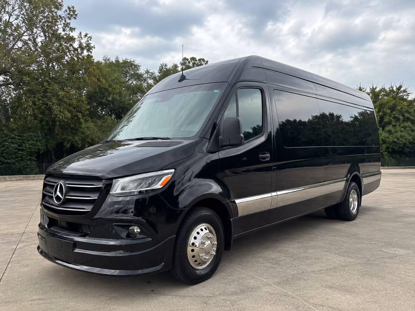18 passenger sprinter van