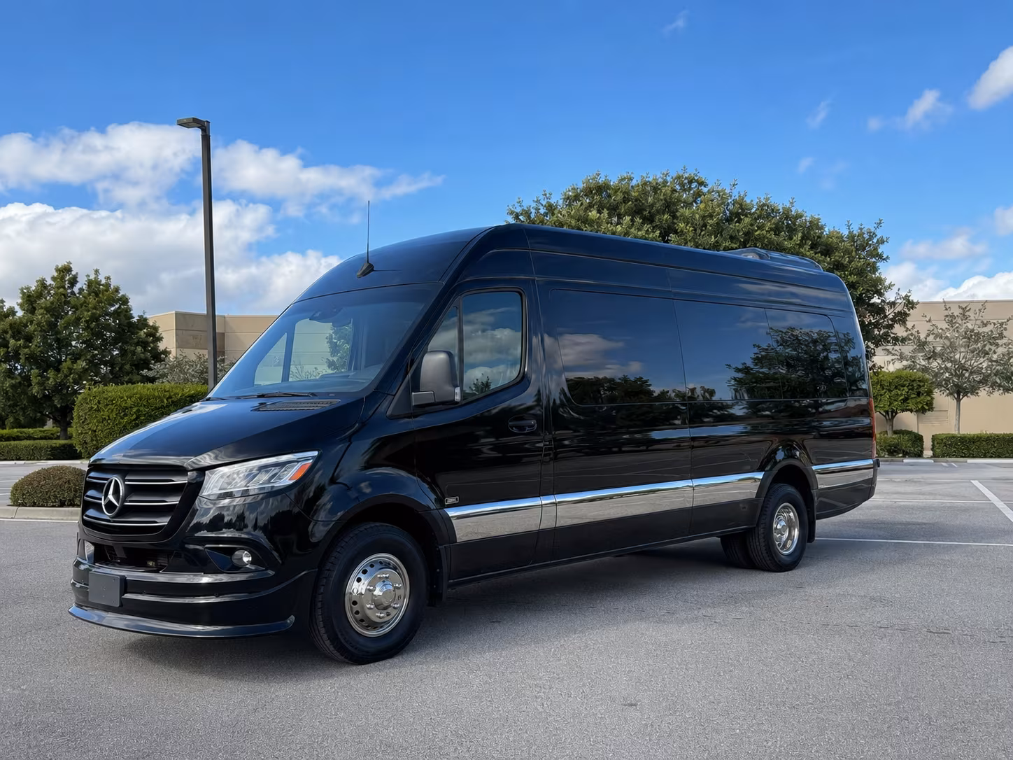 find the perfect transportation for your next airport transfer 2