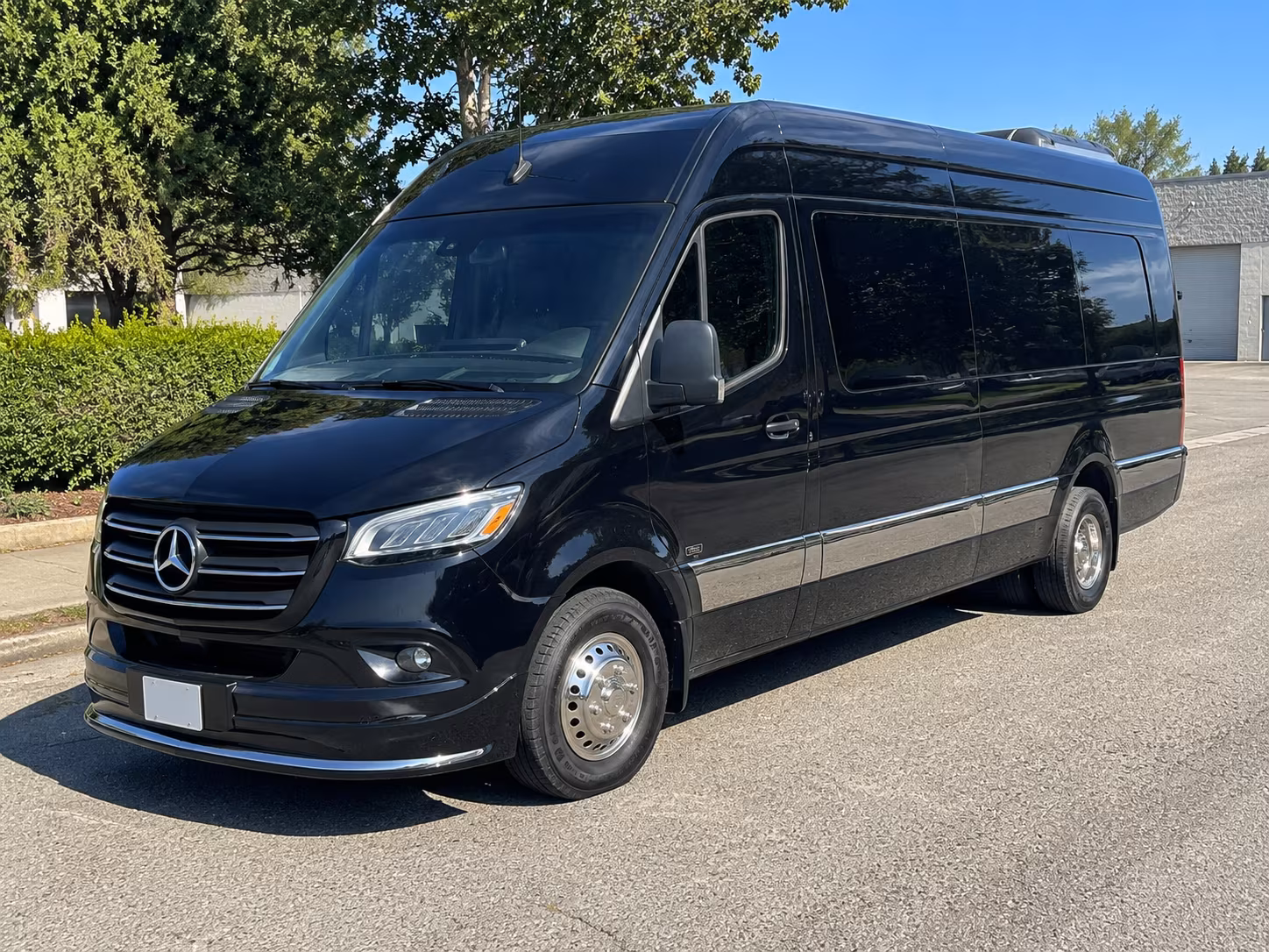 find the perfect transportation for your next corporate event 1