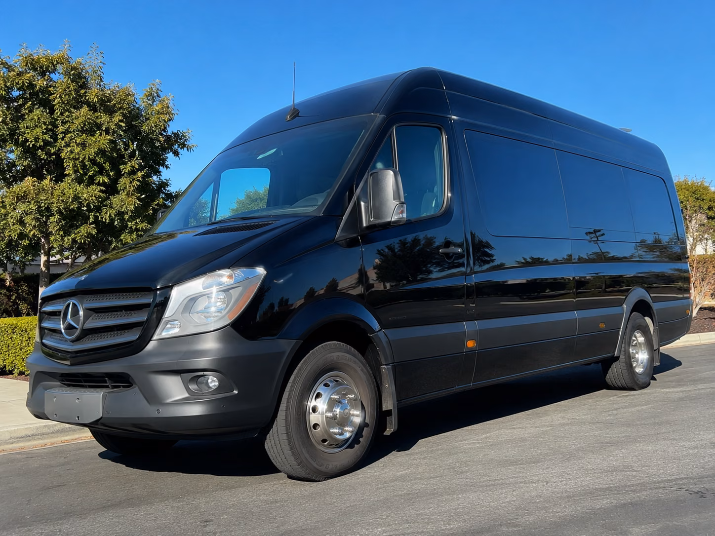 tacoma 12 passenger sprinter van