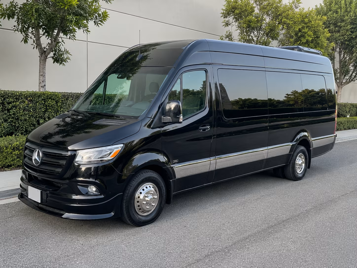 tacoma 8 passenger sprinter van